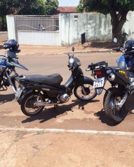 Imagem de GCM prende homem em moto com motor adulterado e maconha