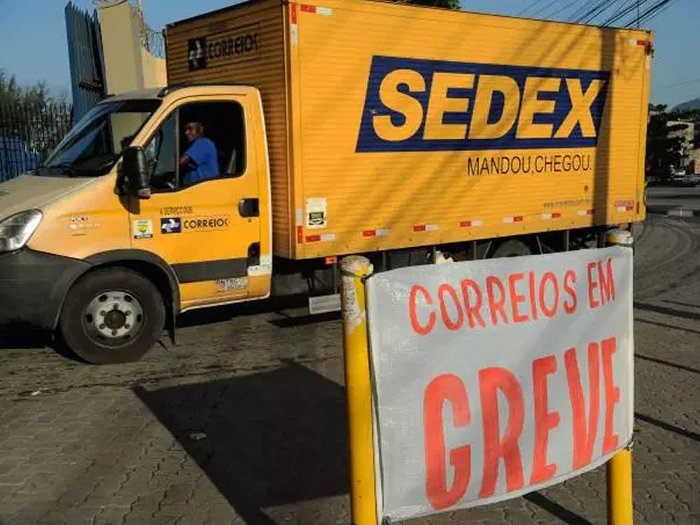 Imagem de Funcionários dos Correios começam greve hoje