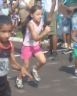 Imagem de Corrida das crianças agitou feriado