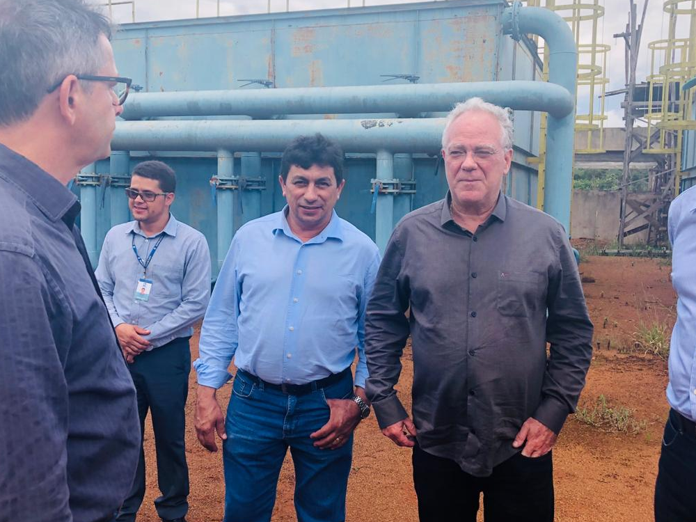 Imagem de Paulo do Vale cumpre agenda com presidente da Saneago