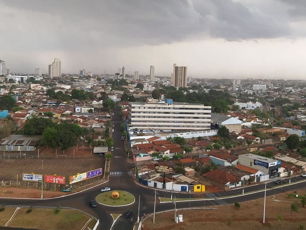 Imagem de Rio Verde tem chuva após 130 dias de seca