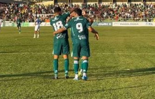 Imagem de Rio Verde goleia o Goianésia no Velosão lotado e dispara na liderança da Divisão de Acesso