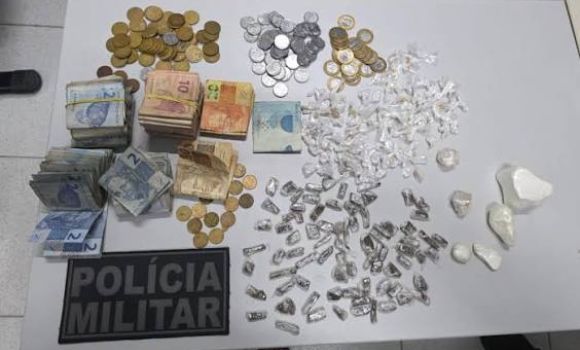 Imagem de Dois homens são presos suspeitos de tráfico de drogas em comércio de sucatas em Rio Verde