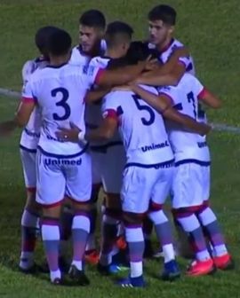 Imagem de Dragão atropela xará cearense