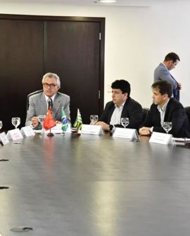 Imagem de Caiado recebe representantes da China