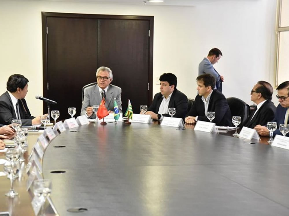 Imagem de Caiado recebe representantes da China