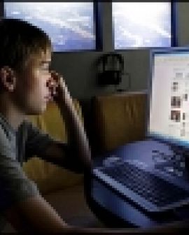 Imagem de Adolescentes continuam no Facebook, diz pesquisa