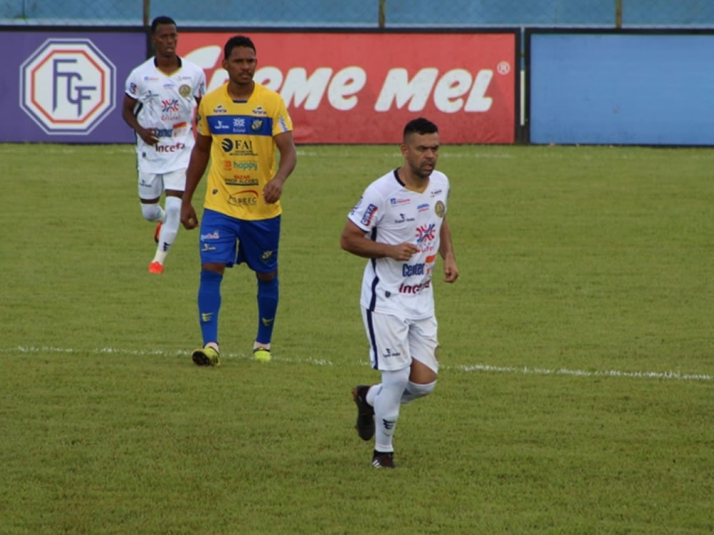 Imagem de Iporá vence a Aparecidense e entra na faixa de classificação do Goianão