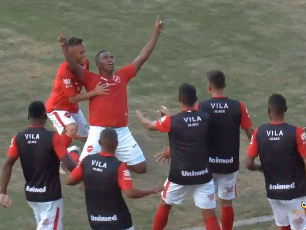 Imagem de Vila Nova abre vantagem nas quartas