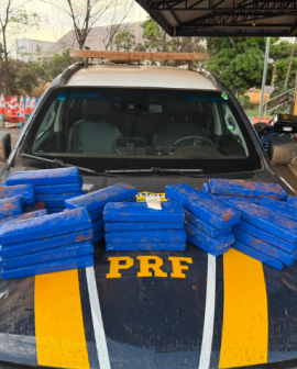 Imagem de PRF encontra cerca de 42 kg de maconha em carro durante fiscalização na BR-060, em Rio Verde
