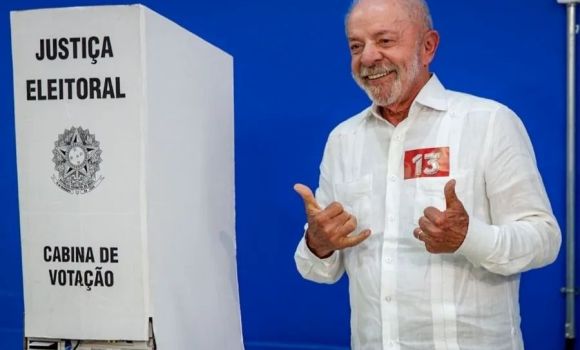 Imagem de Rio Verde dá ampla vitória a Flávio Bolsonaro, mas Lula vence eleição no país