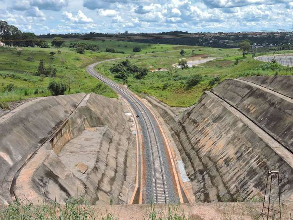 Imagem de Ferrovia Norte-Sul é arrematada por R$ 2,719 bilhões pela Rumo S.A.