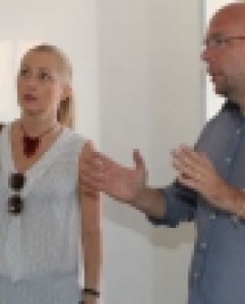 Imagem de Secretário apresenta as salas modulares a técnica do FNDE