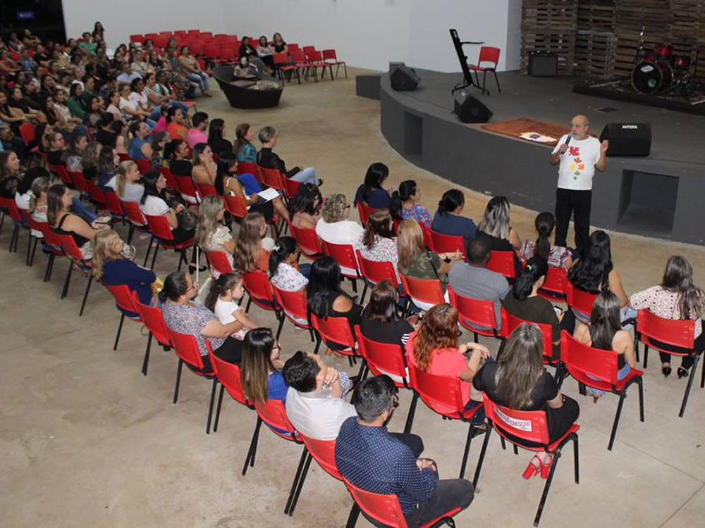 Imagem de Rede Municipal de Ensino comemora “Semana da Leitura”