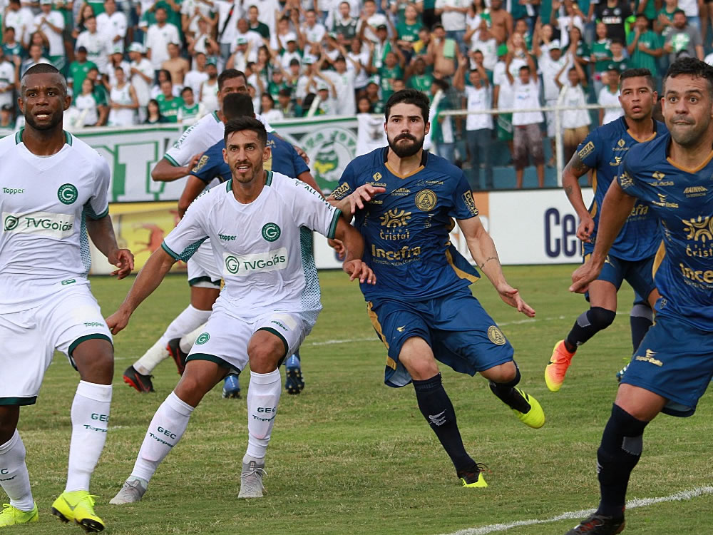 Imagem de Goiás abre vantagem diante da Aparecidense