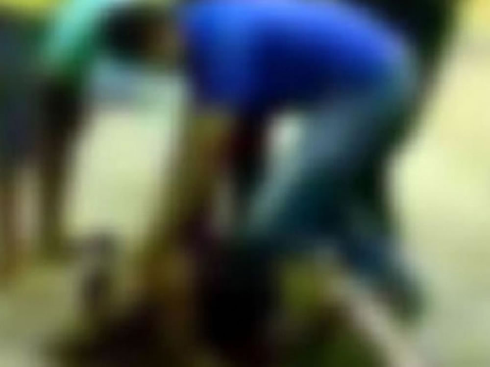 Imagem de Homem compra mercadoria furtada e apanha de populares