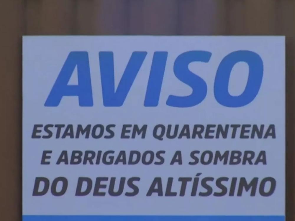 Imagem de Homem em Rio Verde faz placa para evitar visitas a sua casa. Veja vídeo