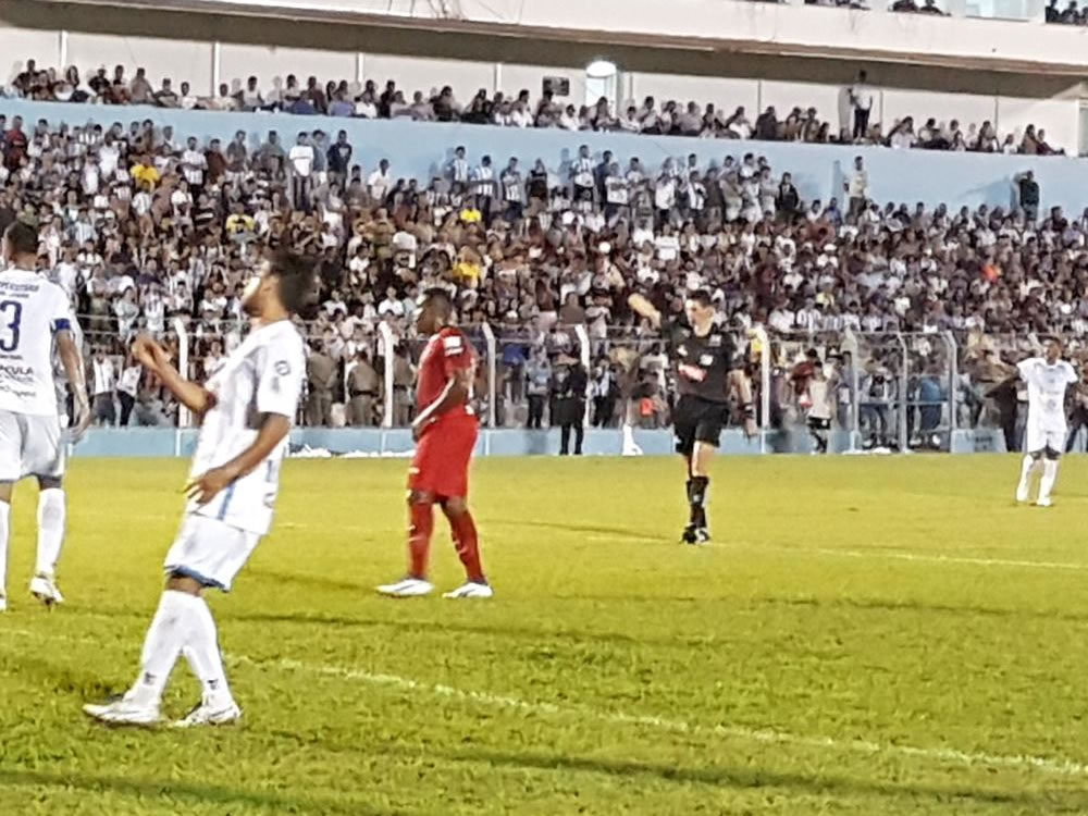 Imagem de Vila Nova perde, mas garante classificação à semifinal