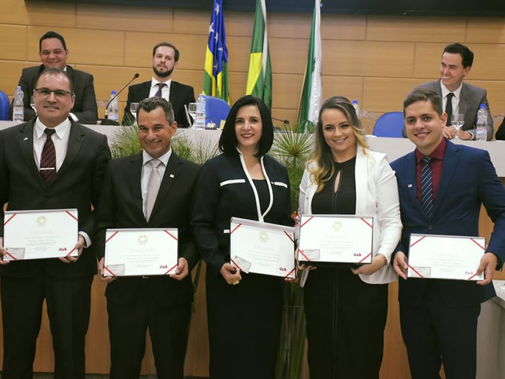 Imagem de Alessandro Gil diplomado como presidente da OAB Rio Verde