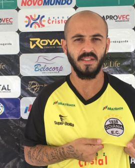 Imagem de Meia revelado no Vasco é apresentado no Goiânia