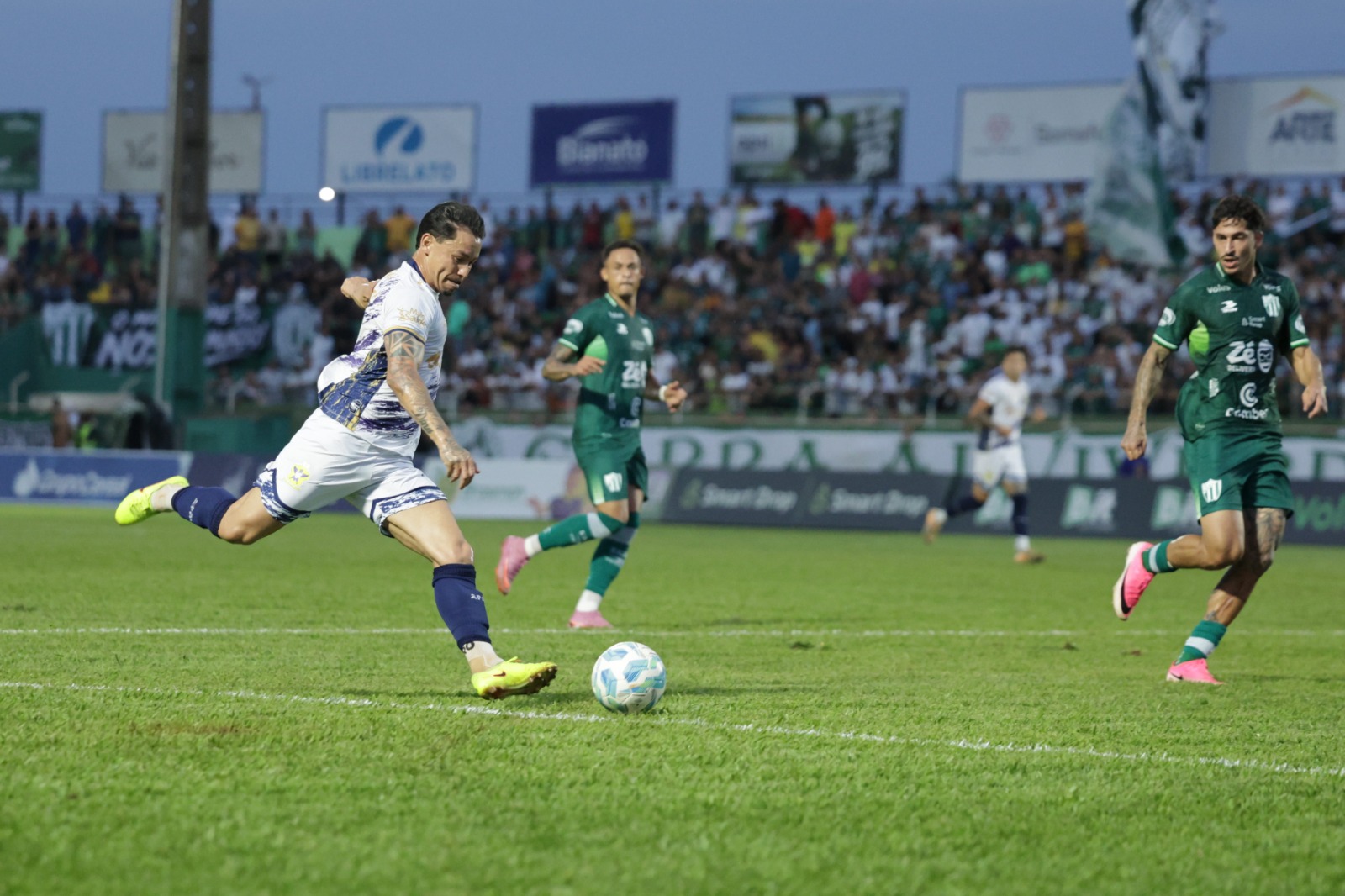 Imagem de Rio Verde busca empate no fim, mas perde liderança da Segundona