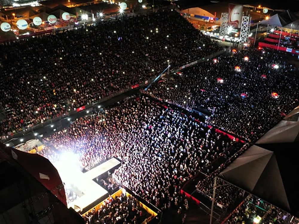 Imagem de Gusttavo Lima incendiou a noite de abertura dos shows da Expo Rio Verde 2019