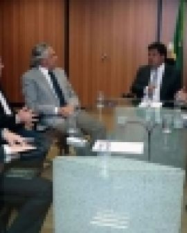Imagem de Paulo do Vale se reúne com ministro