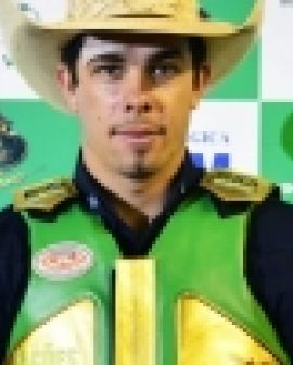Imagem de Ted Wade Flora é o campeão do melhor rodeio em touros do Brasil