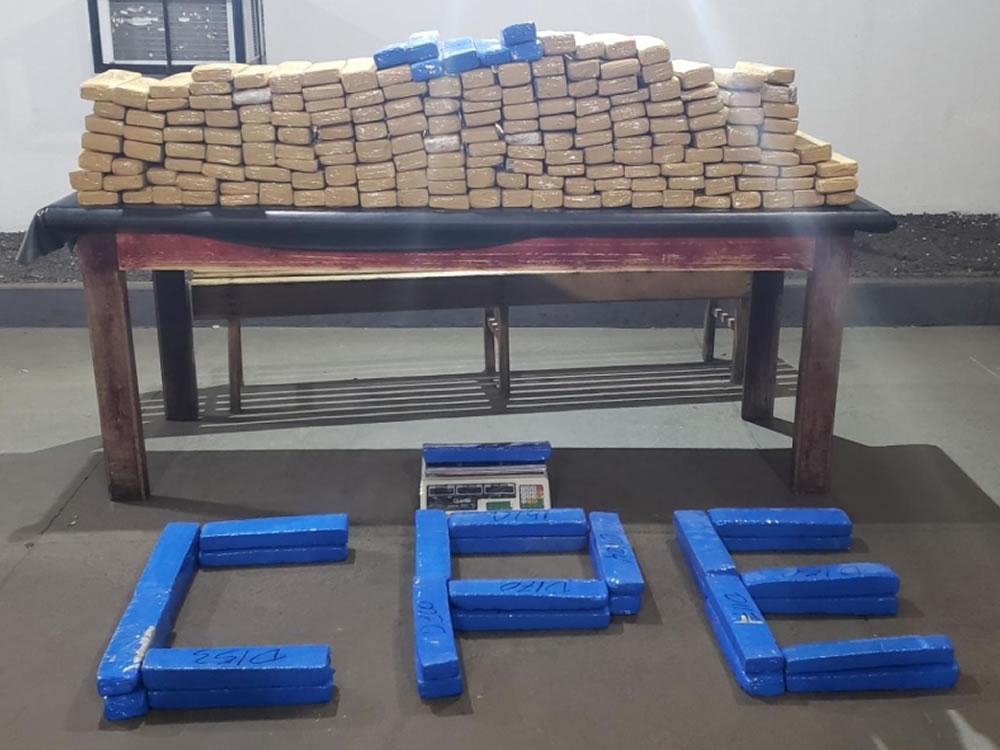 Imagem de Denúncia anônima leva a apreensão de 200 kg de maconha em Rio Verde