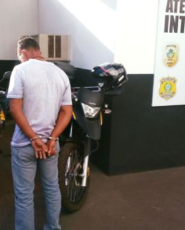 Imagem de GCM prende homem por receptação
