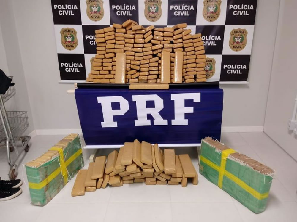 Imagem de Ex-jogador do Rio Verde preso com 300 kg de maconha