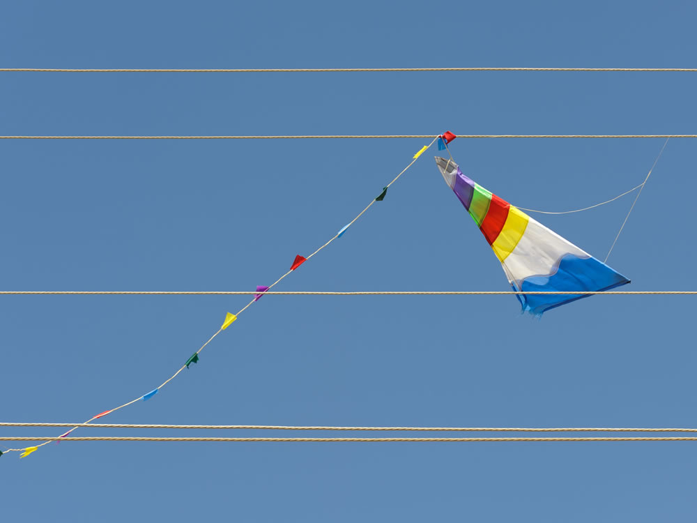 Imagem de Enel Distribuição Goiás alerta para os riscos do contato de pipas com rede elétrica